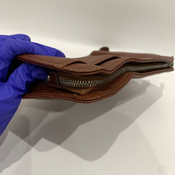 Burberrys Brown Leather Boston Sku#85586 (Gently used, rubbing, lost shape) - Picture 8 of 15